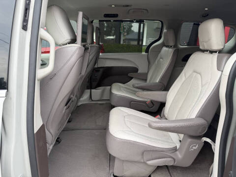 2019 Chrysler Pacifica Touring L Plus