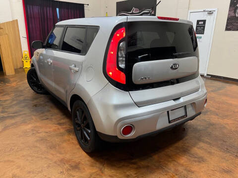 2019 Kia Soul +