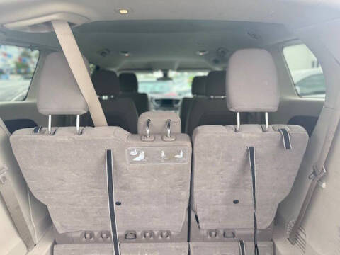 2021 Chrysler Voyager LX
