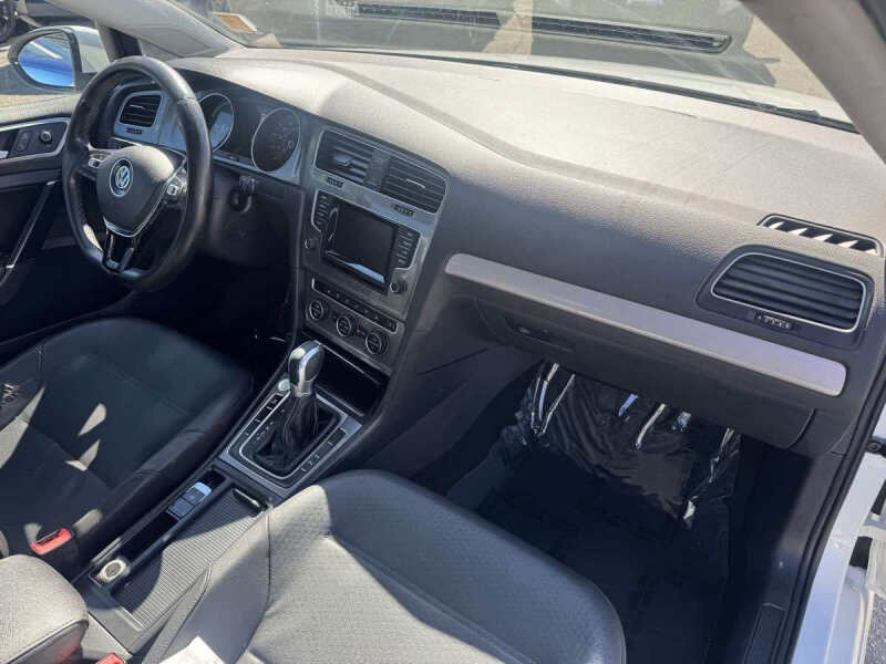 2015 Volkswagen e-Golf SEL Premium