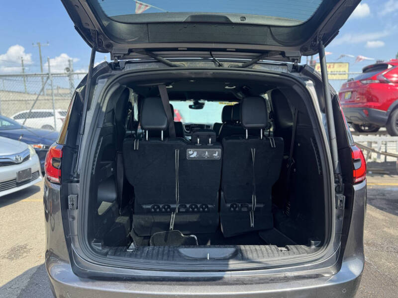 2021 Chrysler Pacifica Touring L