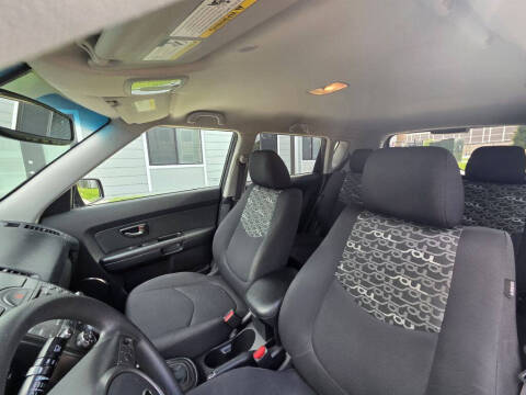 2011 Kia Soul +