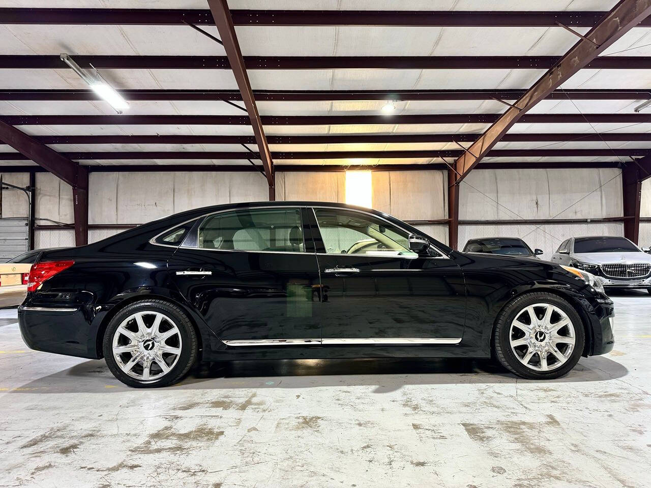 2011 Hyundai Equus for sale at Carnival Car Company in Victoria, TX