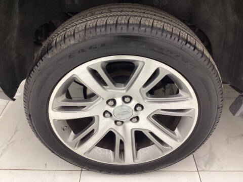 2017 Cadillac Escalade Luxury