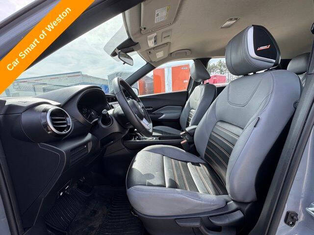 2023 Nissan Kicks SR