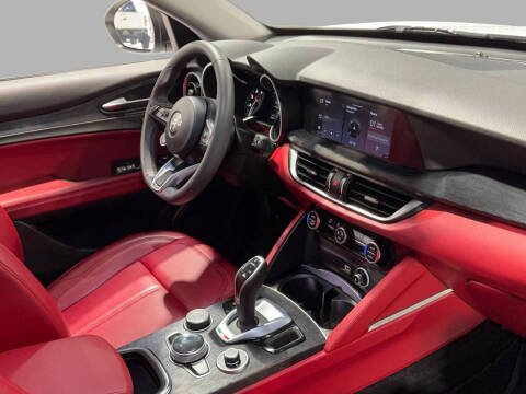 2020 Alfa Romeo Stelvio Sport