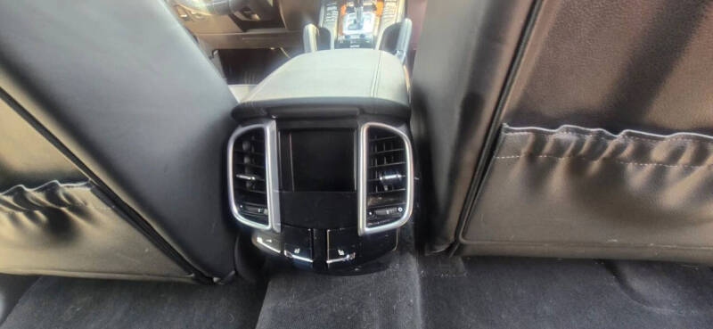 2011 Porsche Cayenne S