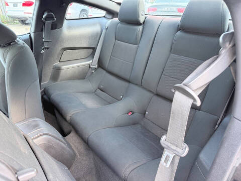 2011 Ford Mustang V6