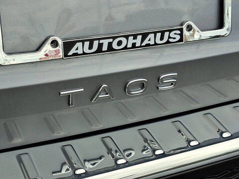 2025 Volkswagen Taos SEL 4Motion