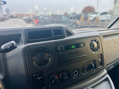 2011 Ford E-Series E-450 SD