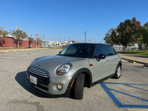 2015 MINI Hardtop 4 Door Cooper