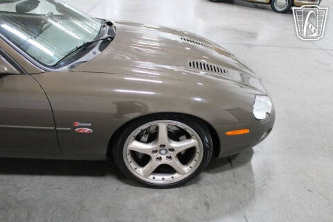 2001 Jaguar XKR