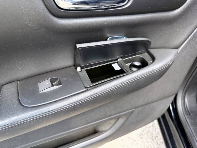 2010 Cadillac DTS Pro Coachbuilder Limo