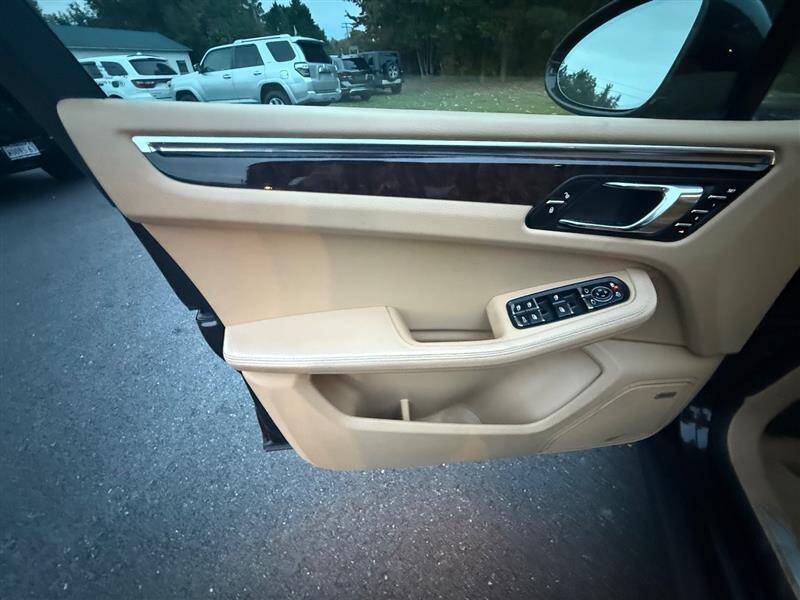 2016 Porsche Macan S