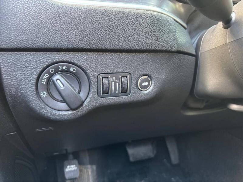 2015 Dodge Charger SE