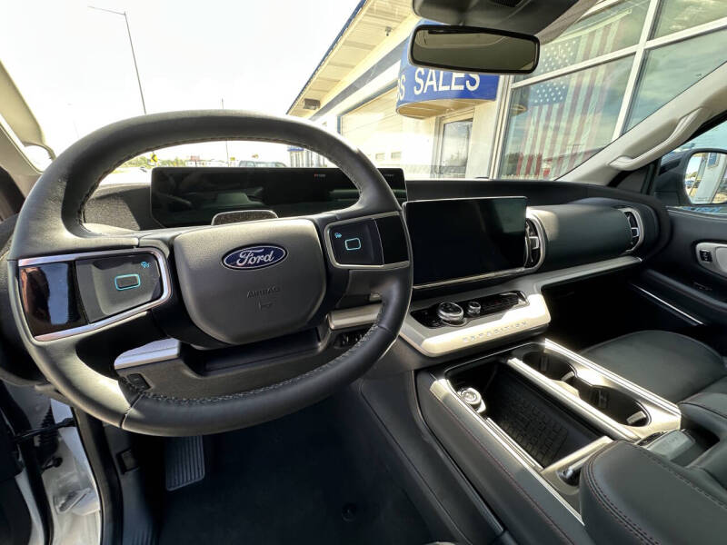 2025 Ford Expedition MAX Active