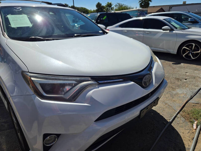 2017 Toyota RAV4 Platinum