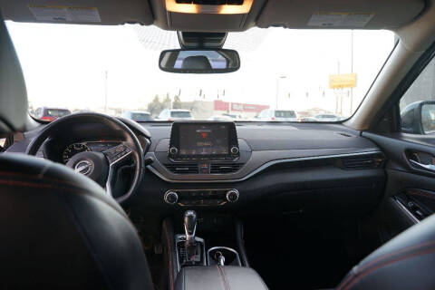 2023 Nissan Altima 2.5 SR