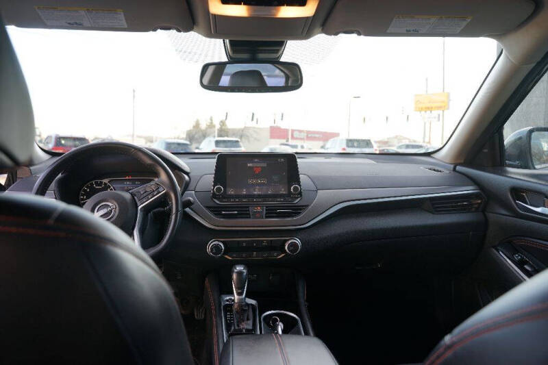 2023 Nissan Altima 2.5 SR