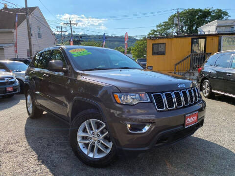 2017 Jeep Grand Cherokee for sale at Auto Universe Inc. in Paterson NJ