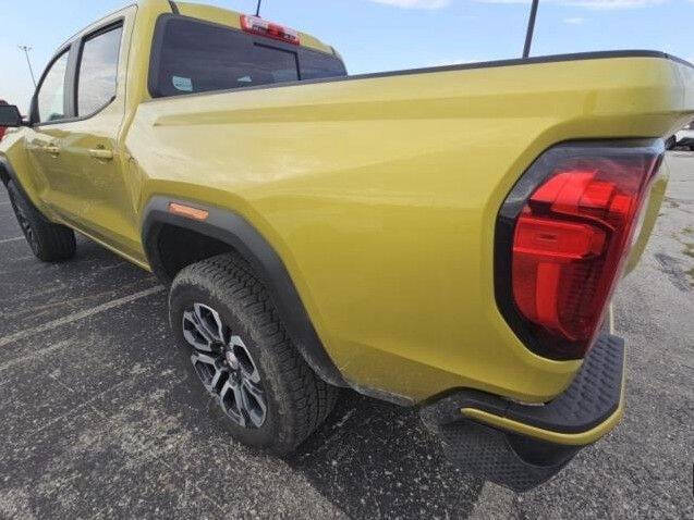 2023 GMC Canyon AT4
