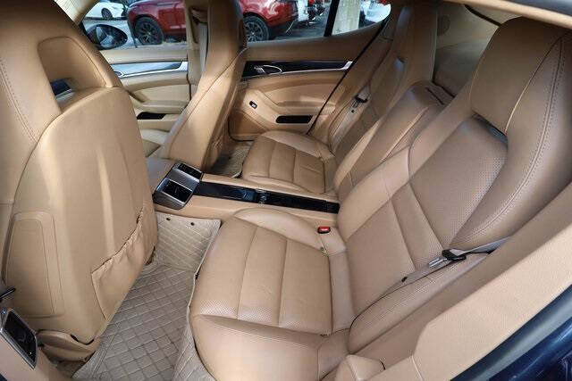 2012 Porsche Panamera 4