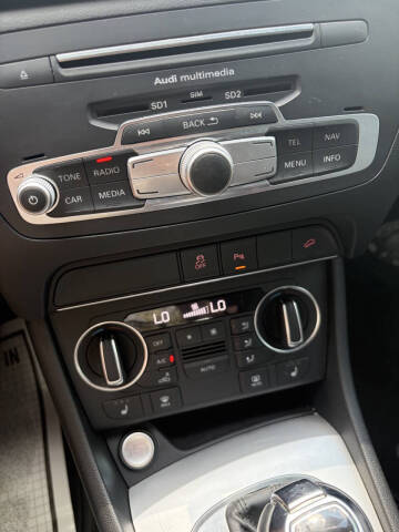 2017 Audi Q3 2.0T quattro Premium