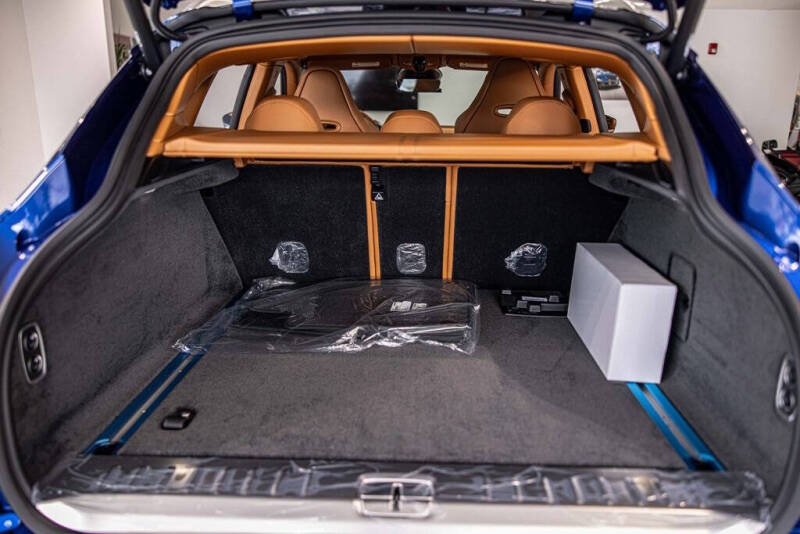 2026 Aston Martin DBX 707