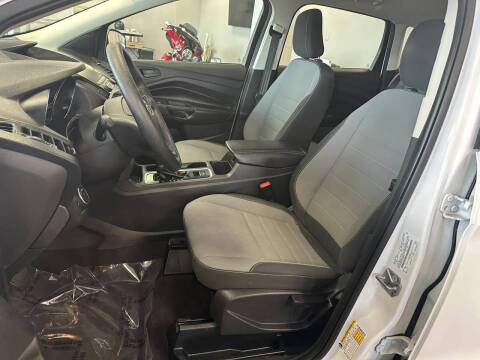2019 Ford Escape S