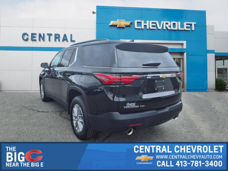 2022 Chevrolet Traverse LT Cloth