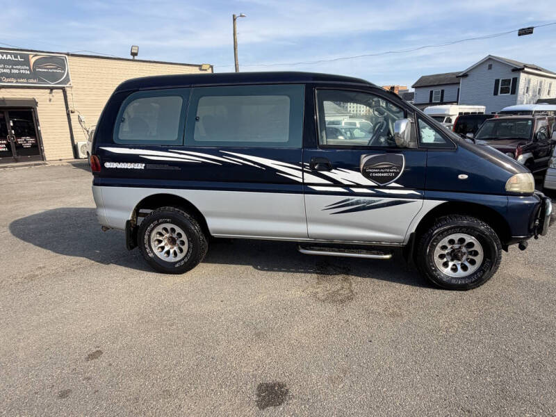 1996 Mitsubishi Delica