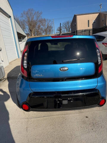 2016 Kia Soul +