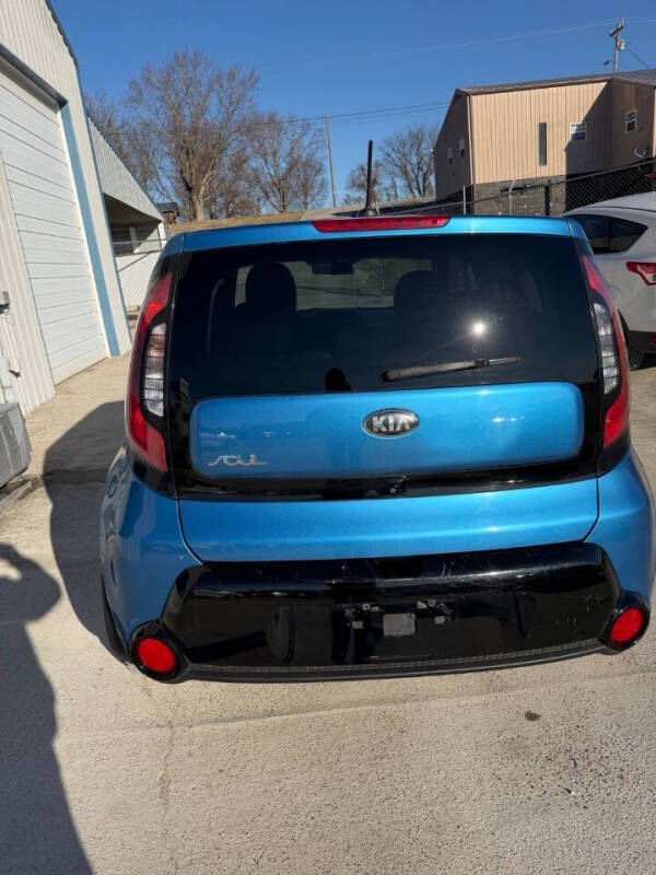 2016 Kia Soul +
