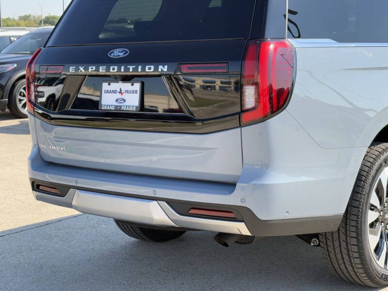 2025 Ford Expedition Platinum