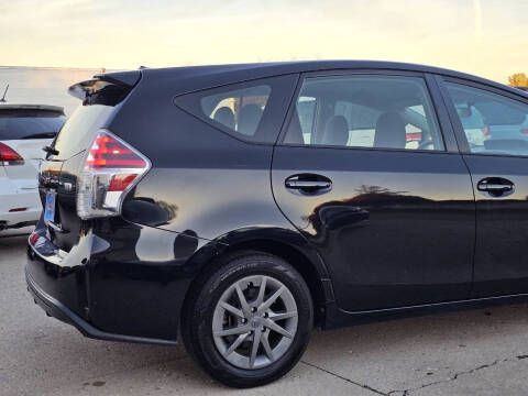 2017 Toyota Prius v Three