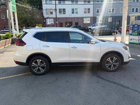 2020 Nissan Rogue SV