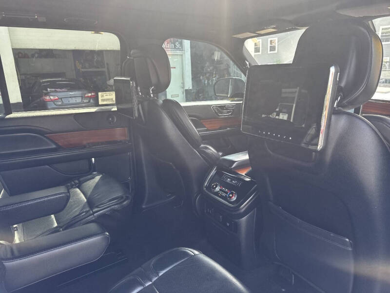 2018 Lincoln Navigator Select