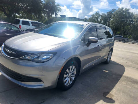 2017 Chrysler Pacifica Touring