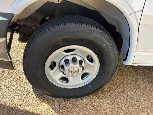 2025 Chevrolet Express 3500