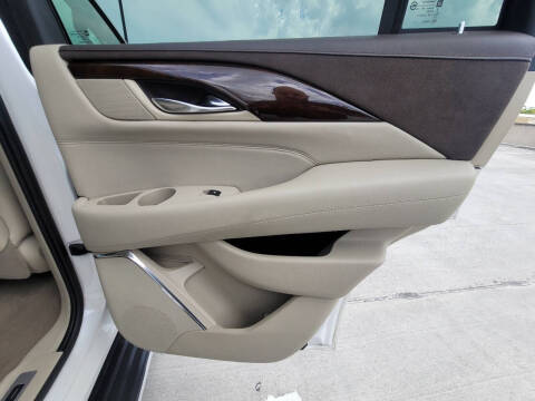 2017 Cadillac Escalade Standard