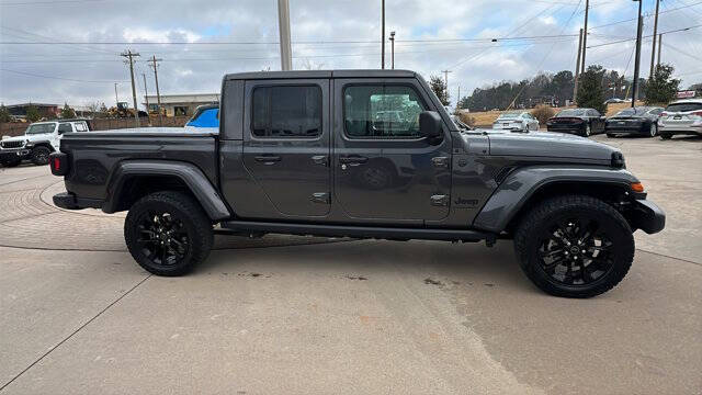 2024 Jeep Gladiator NightHawk