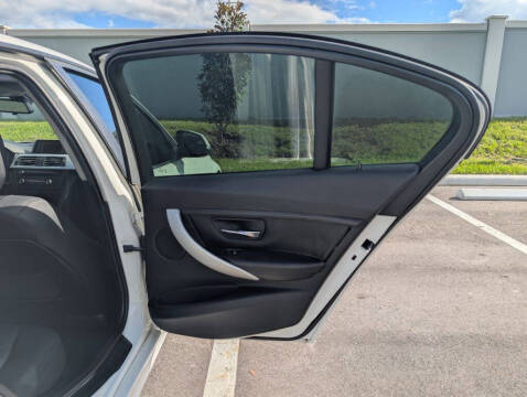 2012 BMW 3 Series 328i