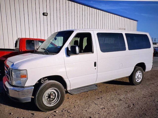 2013 Ford E-Series Econoline Wagon XLT's photo