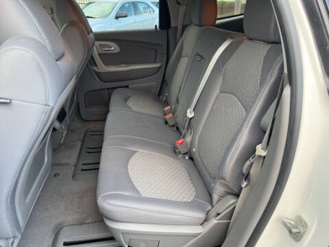 2011 Chevrolet Traverse LS
