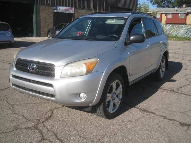 Toyota RAV4's photo