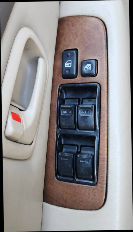 2000 Lexus ES 300