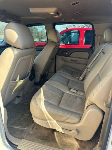 2011 GMC Yukon XL SLT