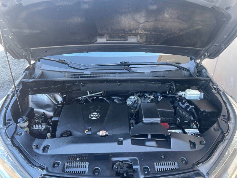 2018 Toyota Highlander SE