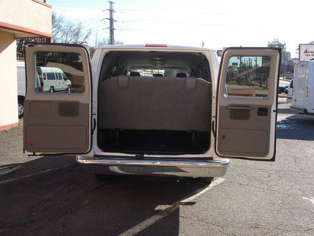 2011 Ford E-Series E-350 SD XLT