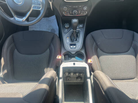 2019 Jeep Cherokee Latitude